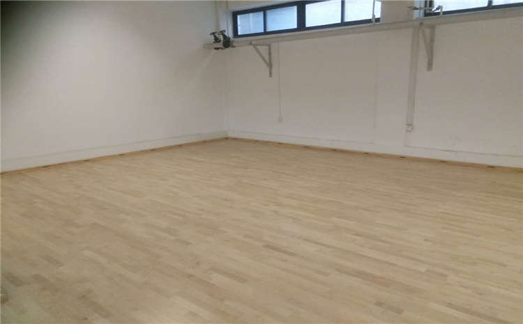 楓木體育運動地板施工技術