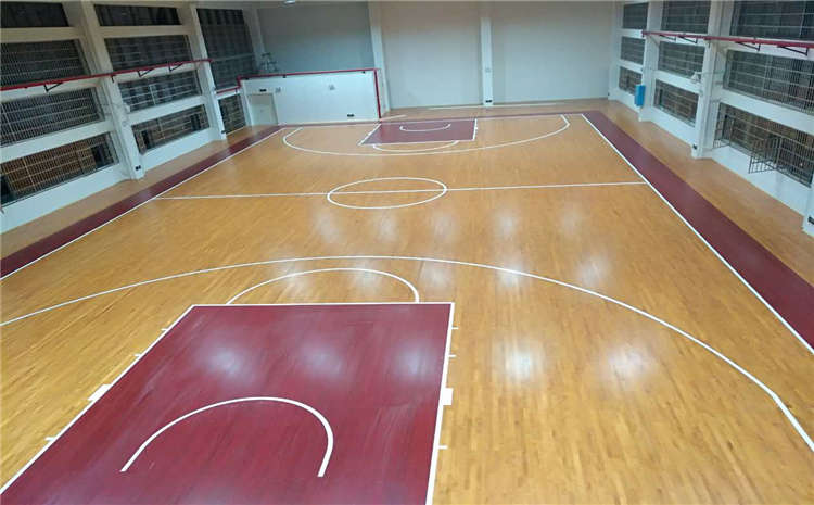 新疆楓木體育木地板怎么安裝