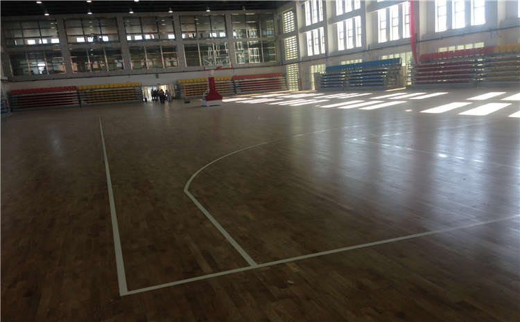專業(yè)體育運(yùn)動(dòng)地板是多少錢