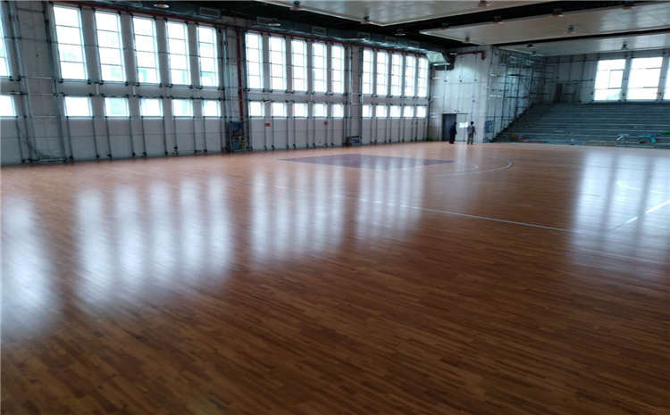 烏魯木齊楓木體育場地板怎么選