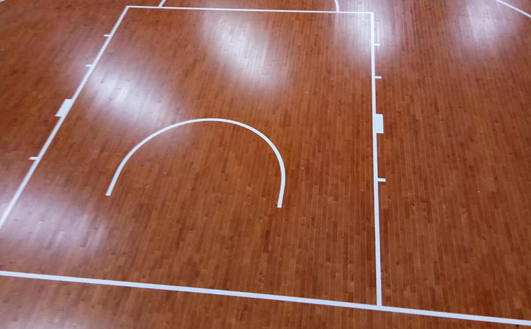 室內體育場木地板怎么維護