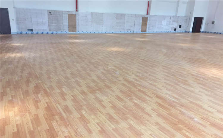 俄勒岡松運動體育地板怎么保養?