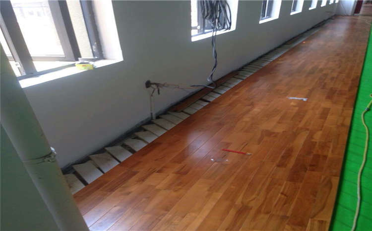 安順體育地板廠家價格