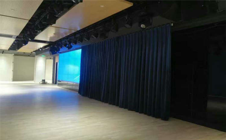 寧夏體育木地板施工方案