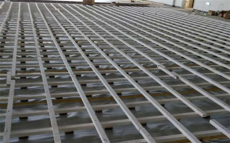 拼接板籃球運(yùn)動地板安裝工藝