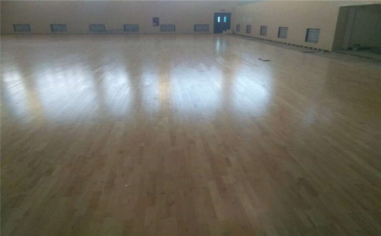 專業(yè)體育運(yùn)動(dòng)地板是多少錢