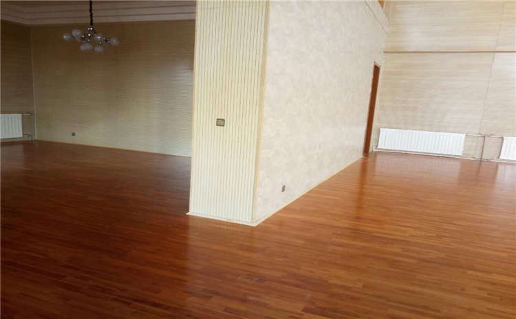 安達體育地板廠